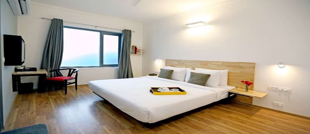 Oyo Townhouse 018 Medanta Hotel Gurgaon Room photo